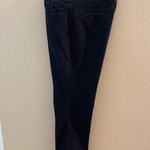 Lee jeans. Stretch waist straight leg dark blue 2 back pockets